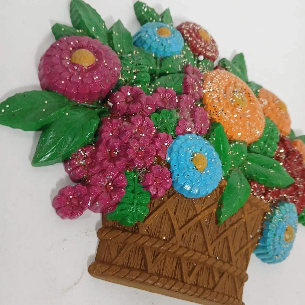 Vintage Syroco Molded Plastic Flower Basket Wall Plaque Decor Retro 1975 USA